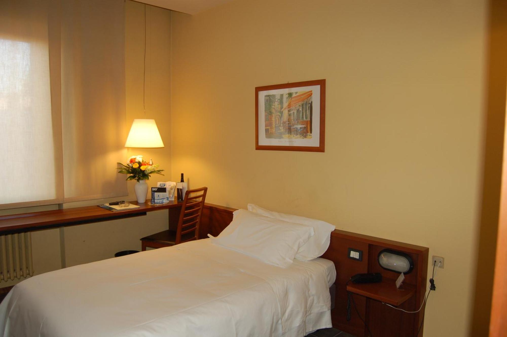 Hotel Mariani Jesi Buitenkant foto