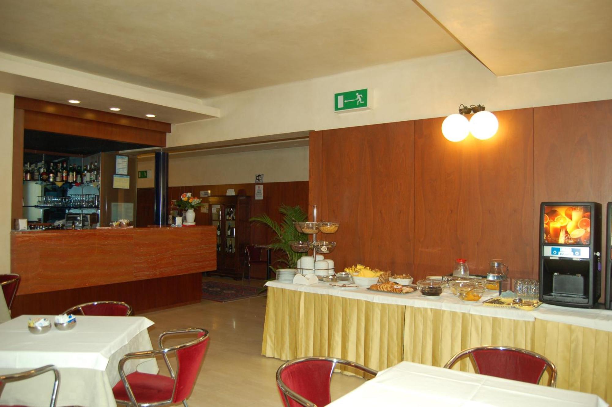 Hotel Mariani Jesi Buitenkant foto