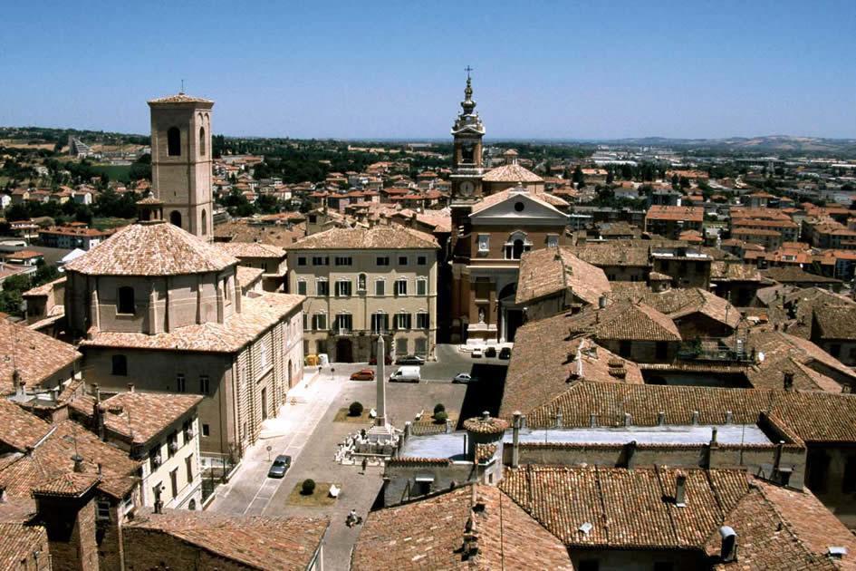 Hotel Mariani Jesi Buitenkant foto