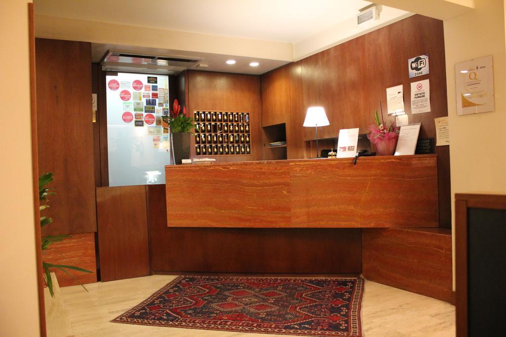 Hotel Mariani Jesi Buitenkant foto