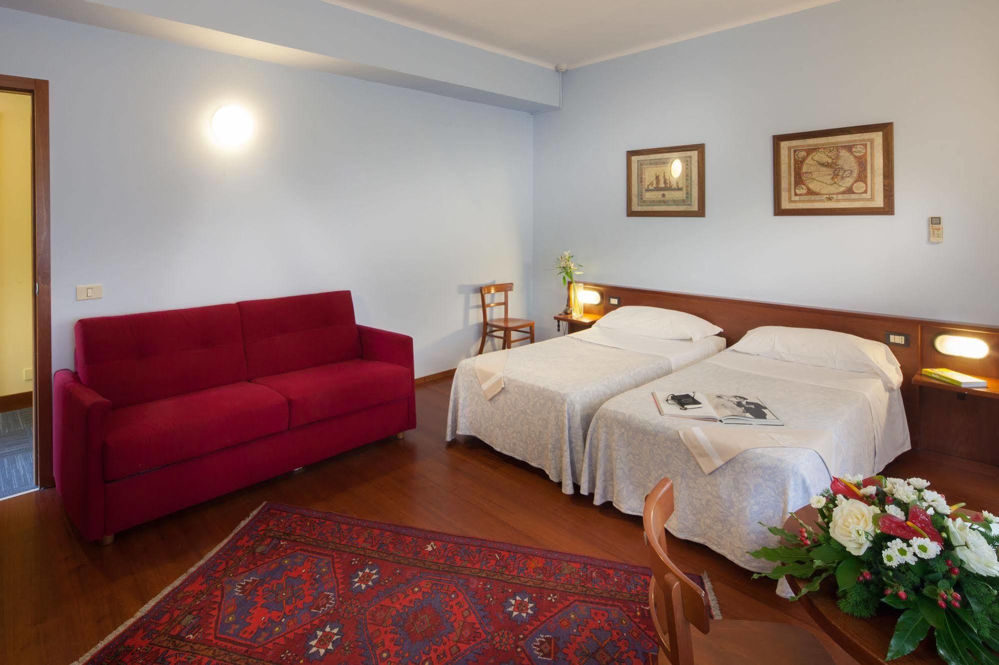 Hotel Mariani Jesi Buitenkant foto