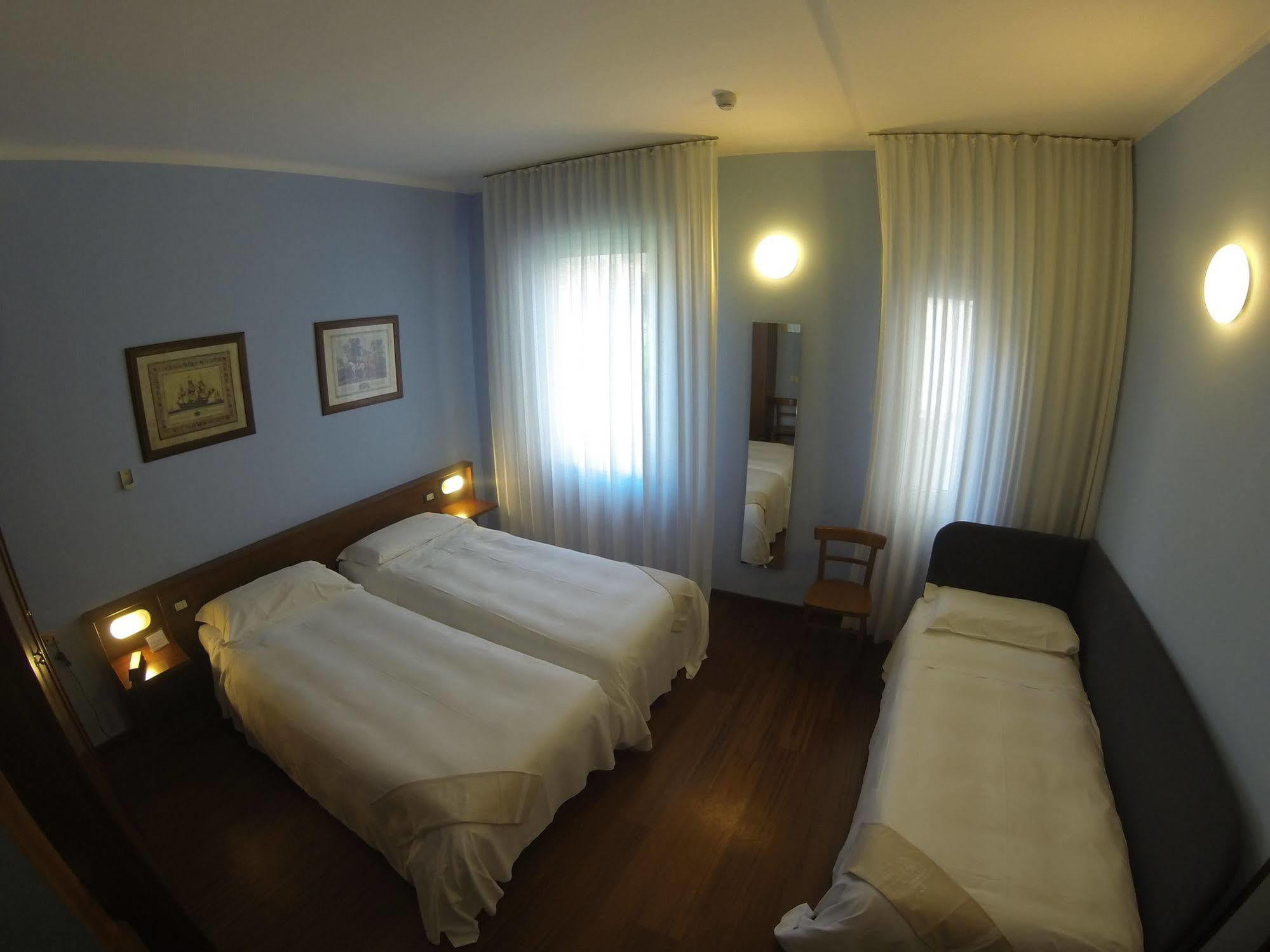 Hotel Mariani Jesi Buitenkant foto