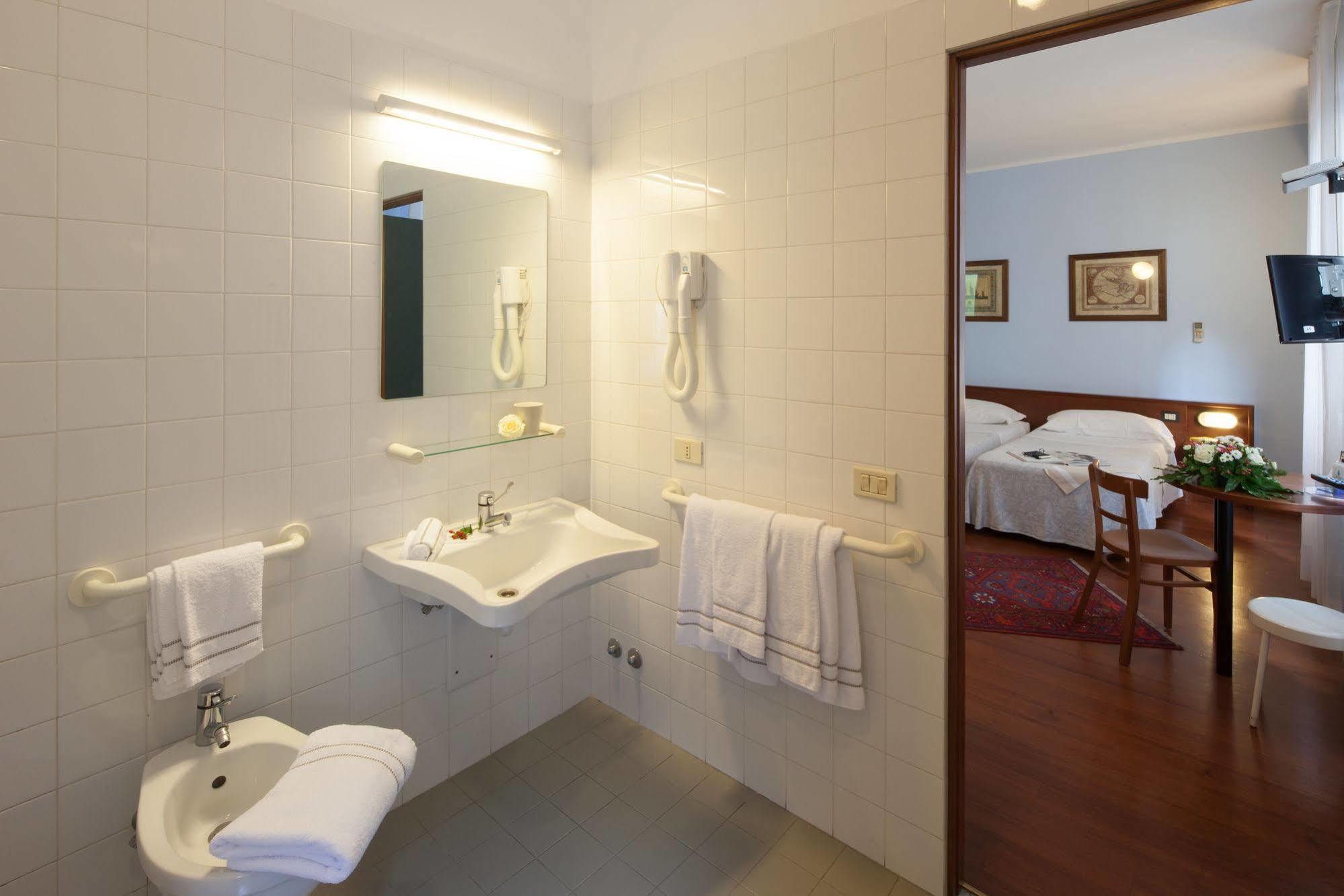 Hotel Mariani Jesi Buitenkant foto